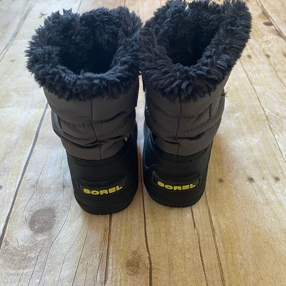 Sorel Snow Boots - Picture 8 of 8